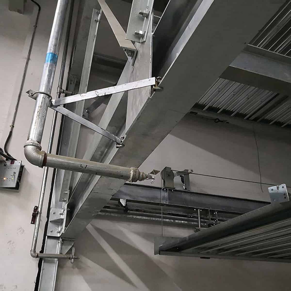 双柱停车位过验收