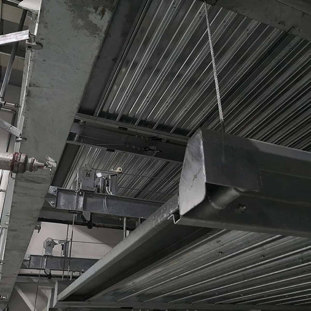 四柱式立体车库停车设备安装